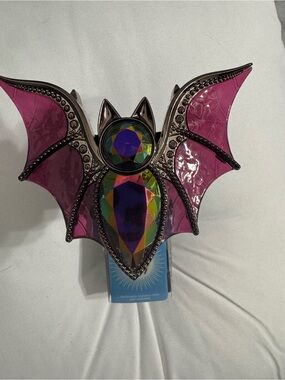Bath and body works jeweled halloween light up Pink Bat plug in